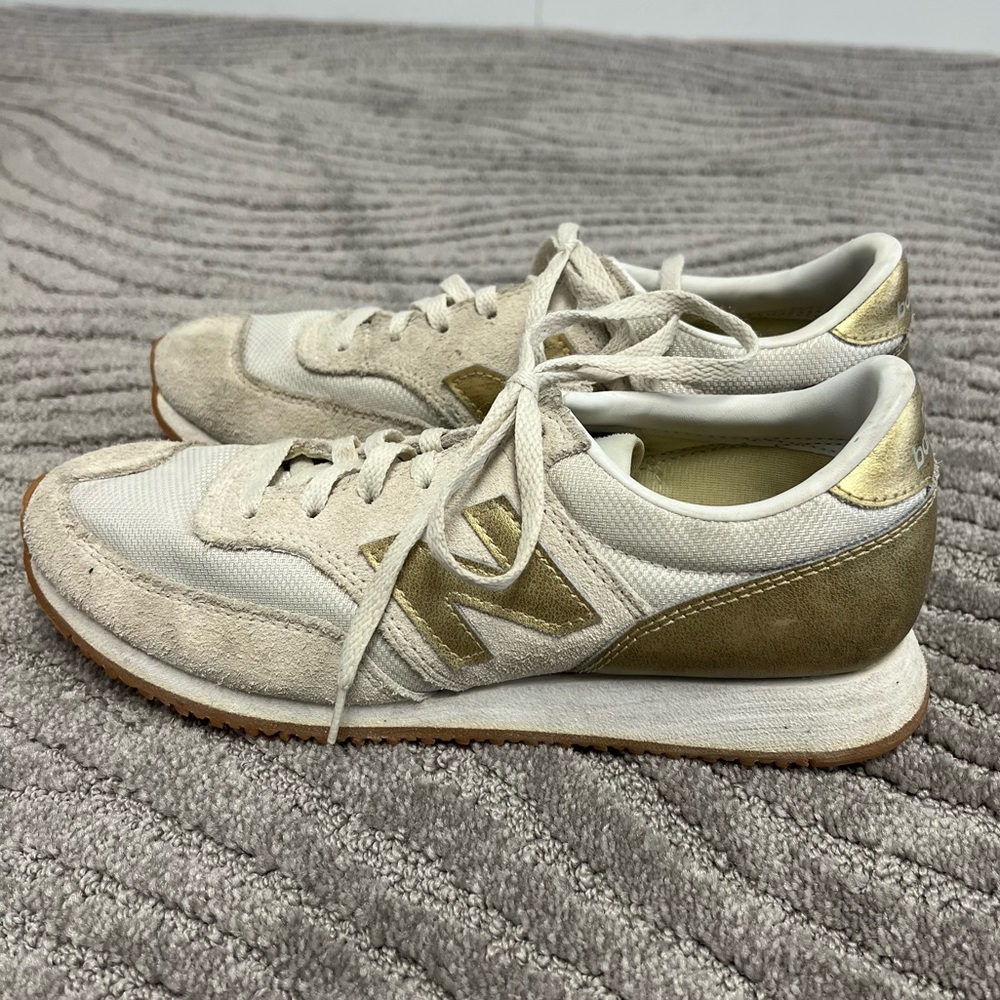 NEW BALANCE sneakers